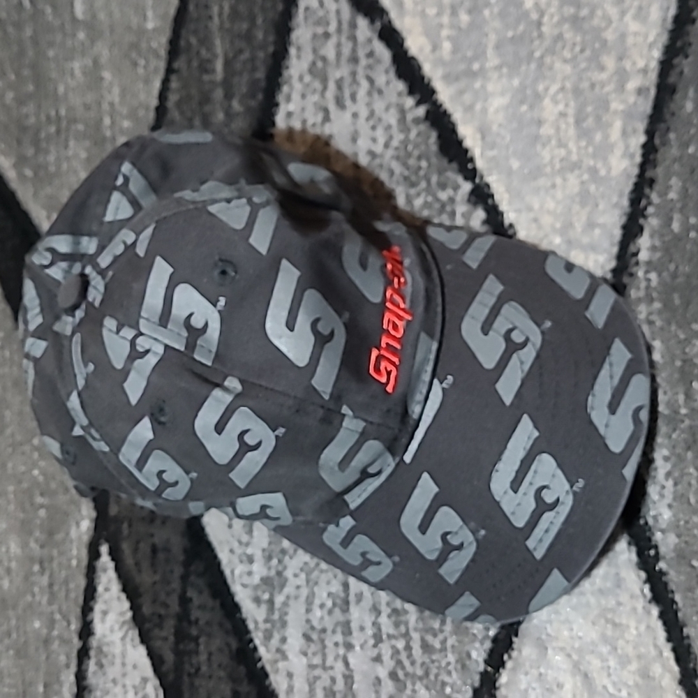 VINTAGE SNAP-ON EMBROIDERED WRENCH LOGO HAT
